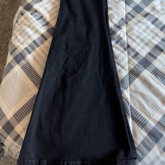 Fashion Nova Jeans, size 9. - Picture 3 of 3